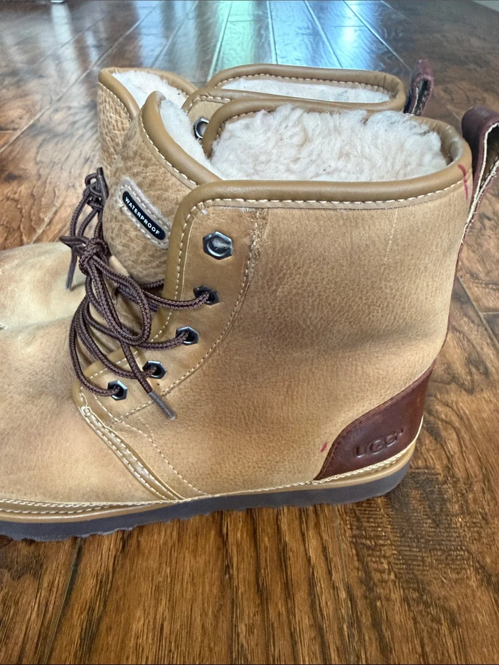 UGG Men's HarkleyWaterproof Leather Desert Tan Winter Boots, size 9